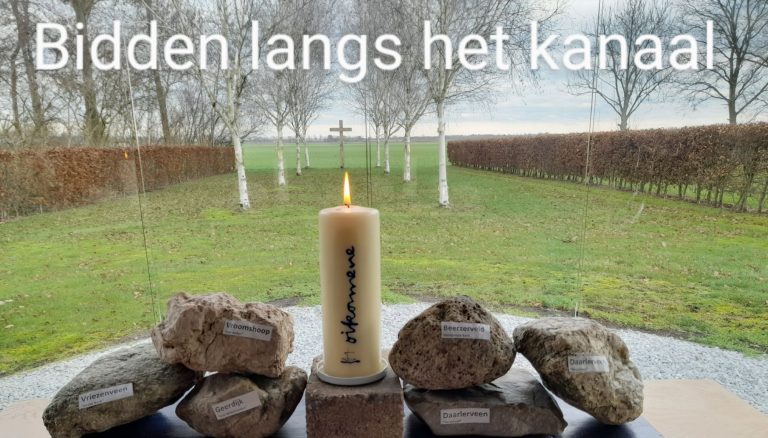 bidden langs kanaal - kapel