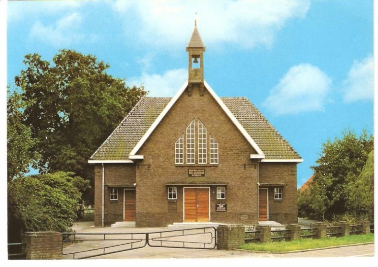 Pollenkerk vooraanzicht