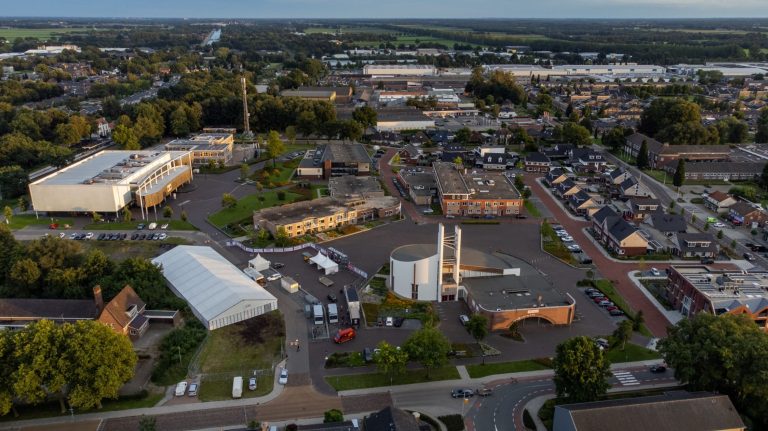 feestterrein-in-opbouw